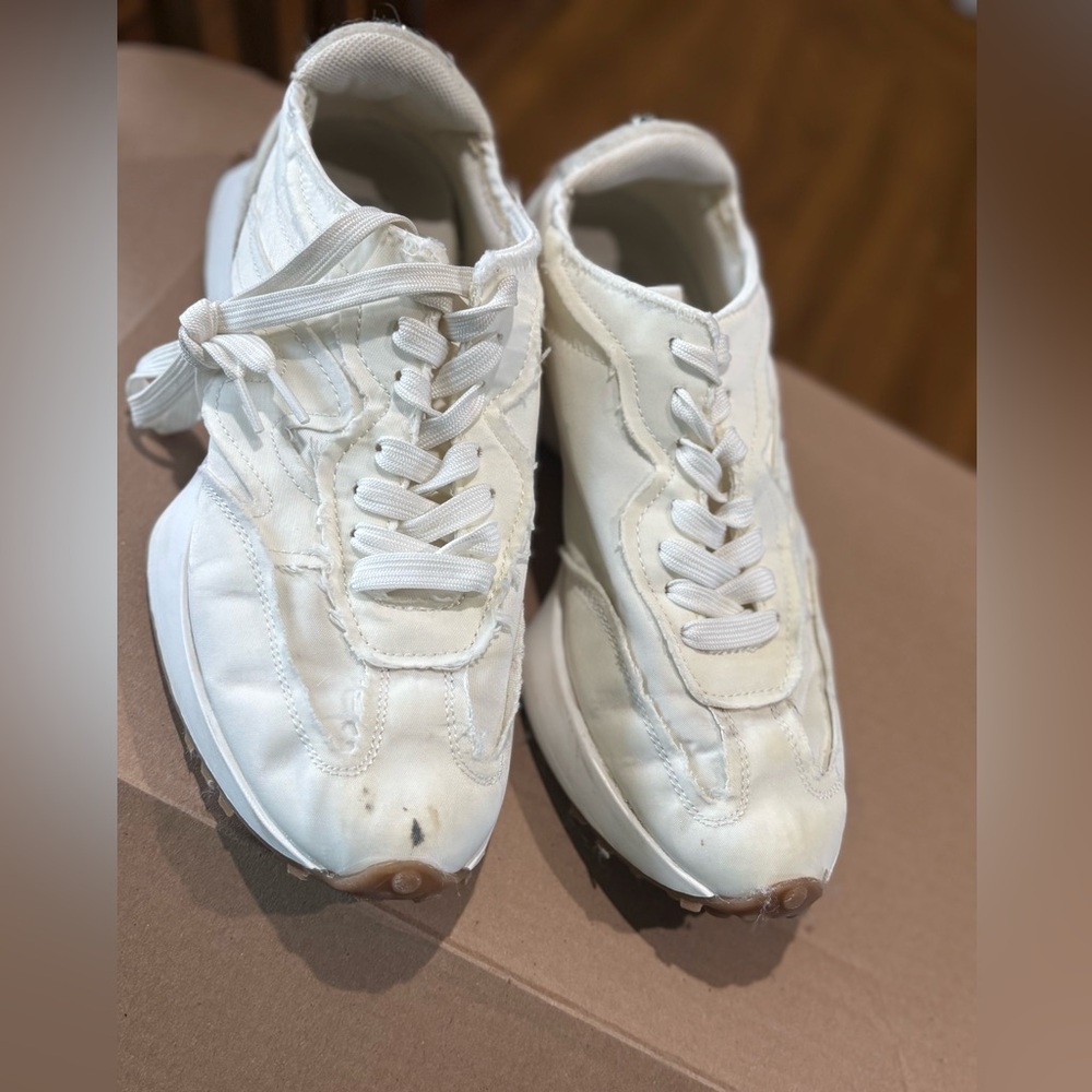Steve Madden White Campo Sneakers